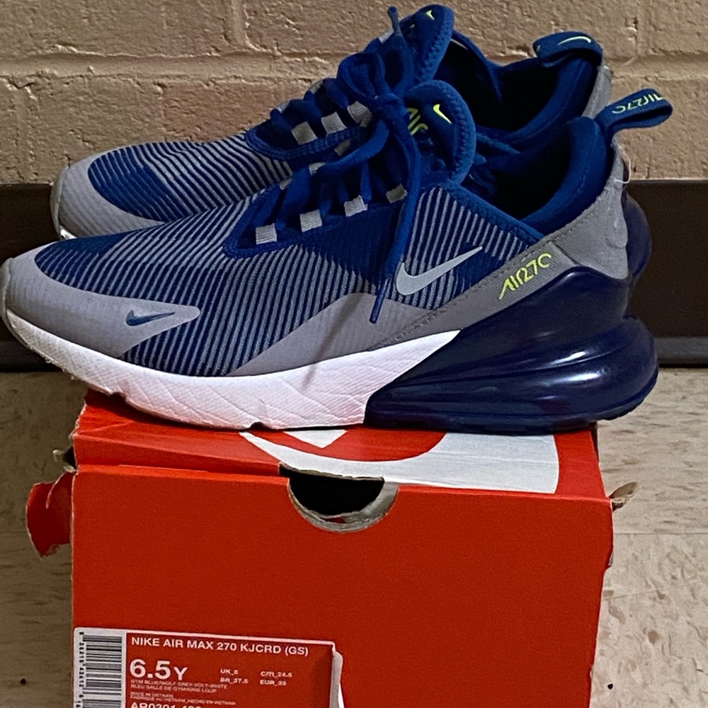 Nike Air Max 270 Youth Size 6.5